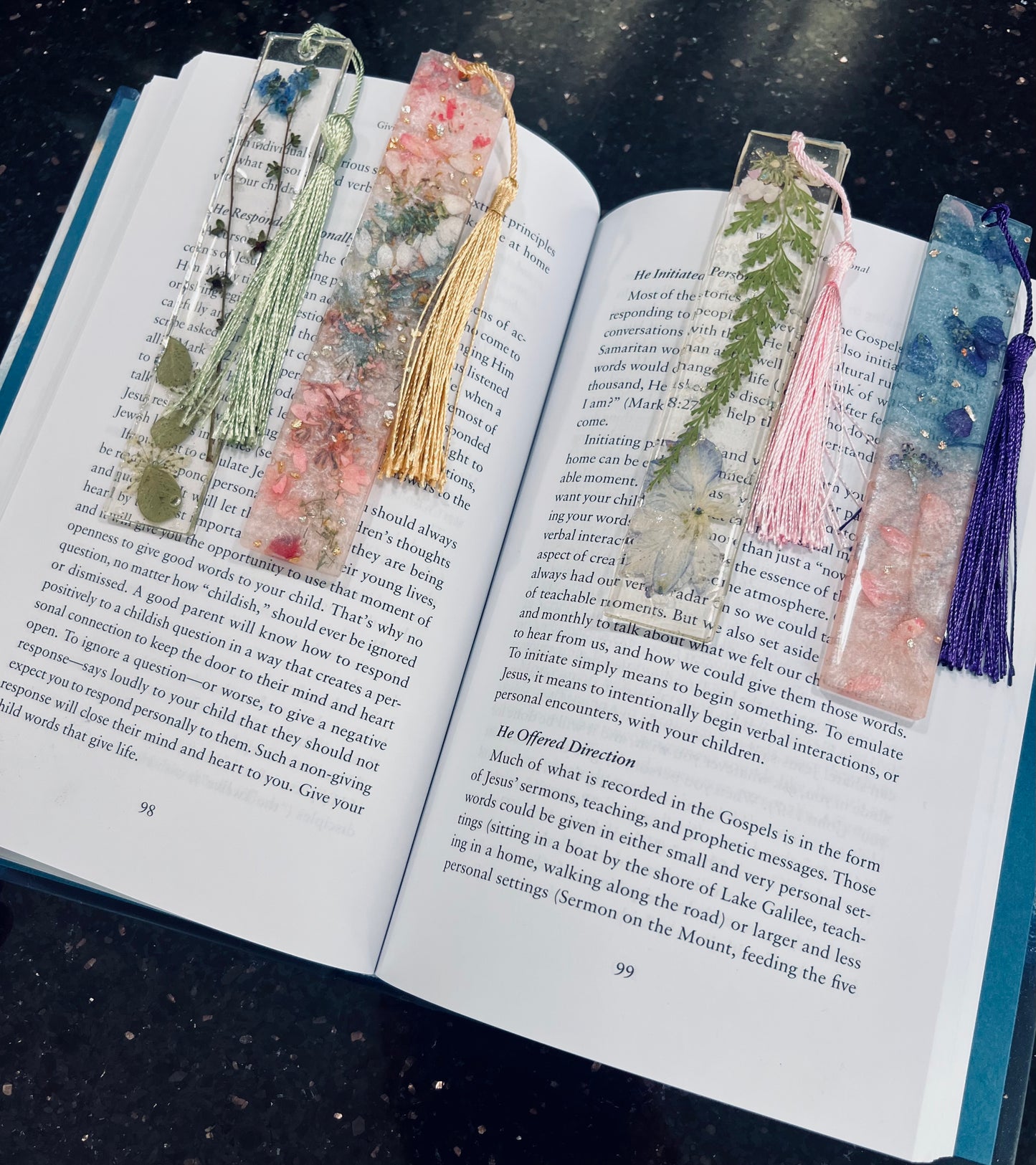 Curated Wonders: Resin Bookmark Kit (4-8 Students)